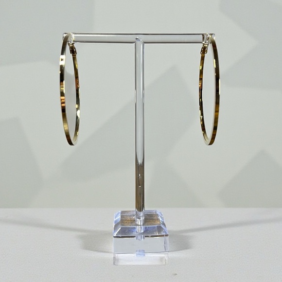 Elegant Big & Thick Gold Hoop Earrings - Picture 6 of 10